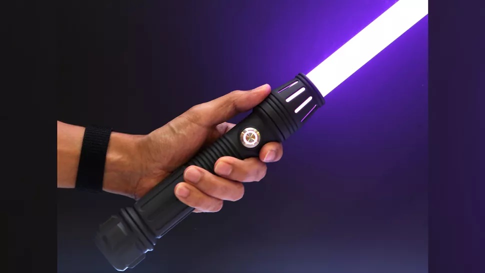 با شمشیر نوری Raspberry Pi قدرت را در دستان خود احساس کنید